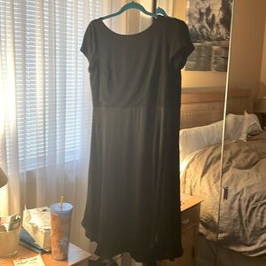 gorgeous little black dress